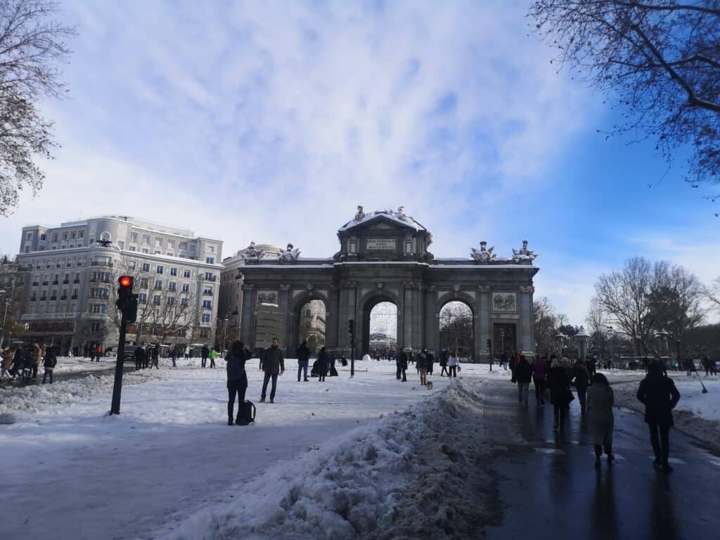 puerto de toledo madrid sneeuw